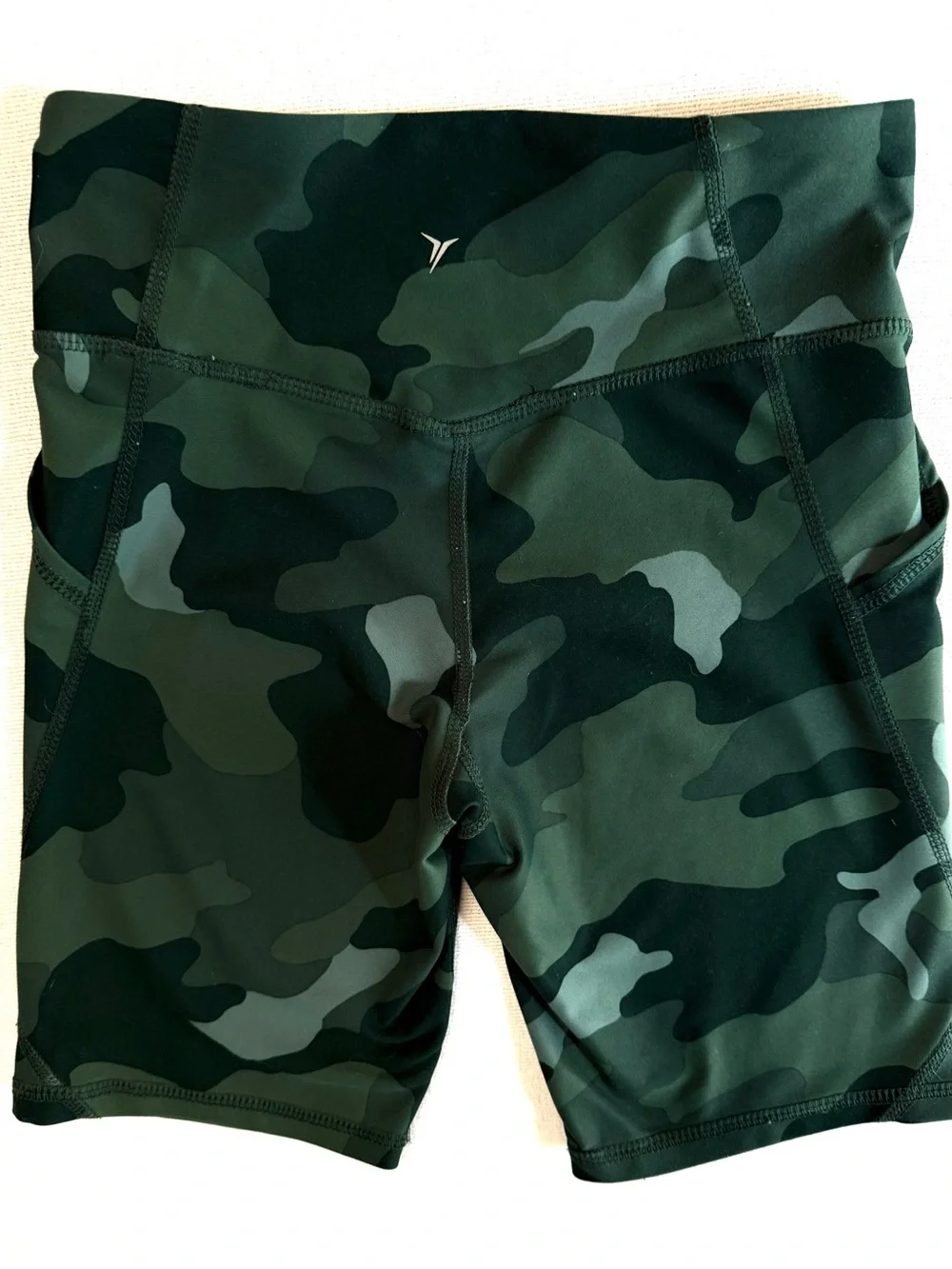 Old Navy Green Camo Active Bike Shorts youth sz Lg 10-12